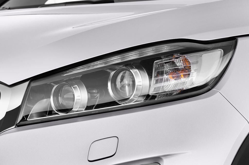 Kia Sorento (Baujahr 2015) Spirit 5 Türen Scheinwerfer