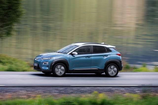 Das Klein-SUV mit E-Antrieb fällt mit 4,18 Meter Länge recht kompakt aus