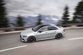 Mercedes A-Klasse Limousine  - Stufenschnitt für den Kompaktwagen 