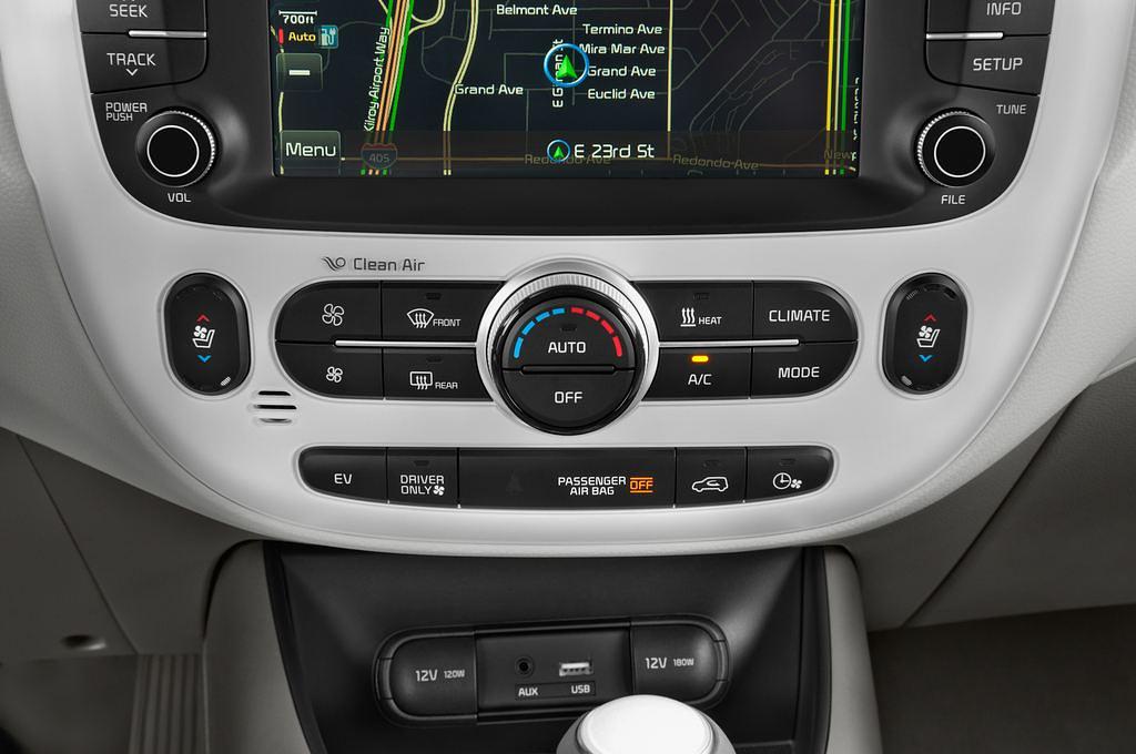 Kia Soul (Baujahr 2015) EV 5 Türen Temperatur und Klimaanlage