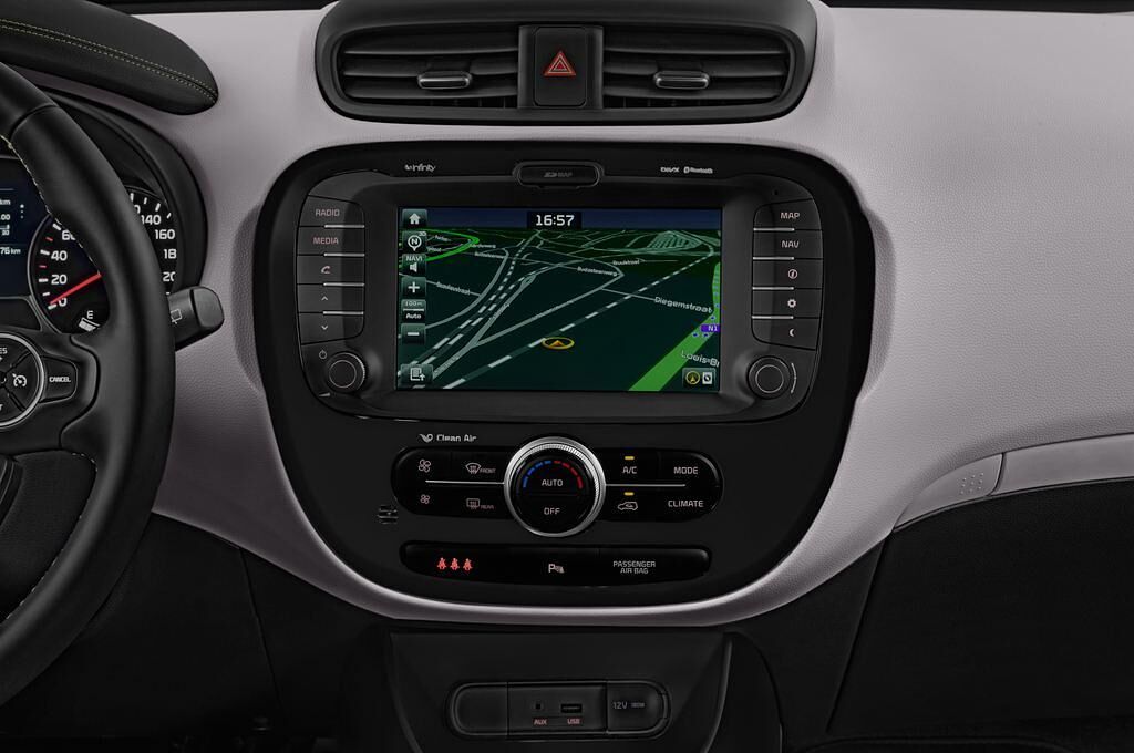 Kia Soul (Baujahr 2015) Spirit 5 Türen Mittelkonsole