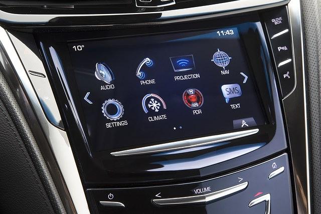 Das Infotainment-System ist etwas altbacken