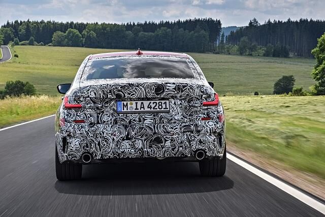 Egal ob 130, 180 oder 220 km/h – immer bewahrt die Limousine eine stoische Ruhe
