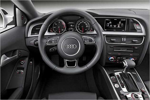 Neues Lenkrad und mehr Chrom: Das Cockpit des überarbeiteten A5