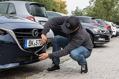 Ratgeber: Kennzeichenklau - Möglichst schnell zur Polizei