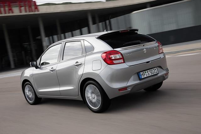 Dank Hybridsystem wird der Suzuki Baleno beim Vortrieb von einer E-Maschine unterstützt