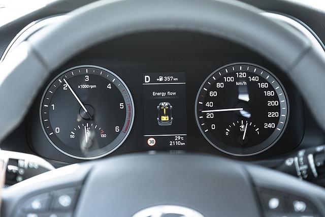 Das Kombiinstrument wirkt im Hyundai Tucson 2018 etwas altbacken