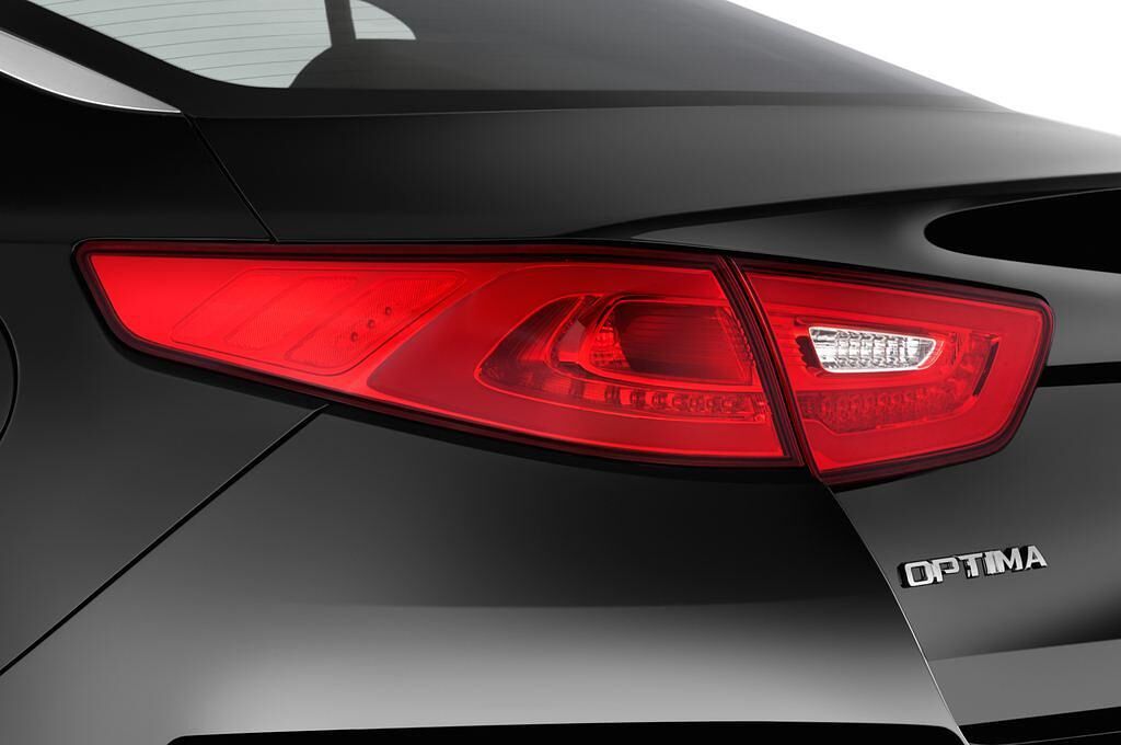 Kia Optima (Baujahr 2015) Edition 7 2WD AT 4 Türen Rücklicht