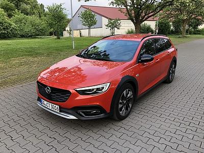 Opel Insignia Country Tourer 2.0 BiTurbo Diesel - Raumgleiter
