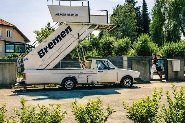 Vor dem ersten Schritt auf Bremer Boden mussten Flugreisende diese Treppe hinabsteigen