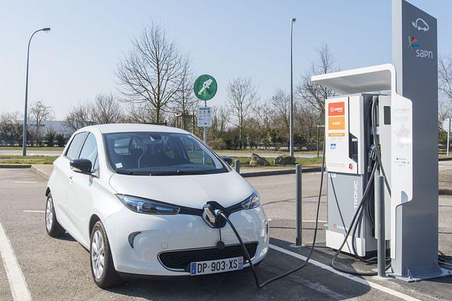 Etwas günstiger aber auch kleiner als der Leaf ist Renaults Zoe