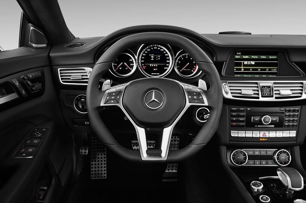 Mercedes CLS (Baujahr 2010) AMG 4 Türen Lenkrad