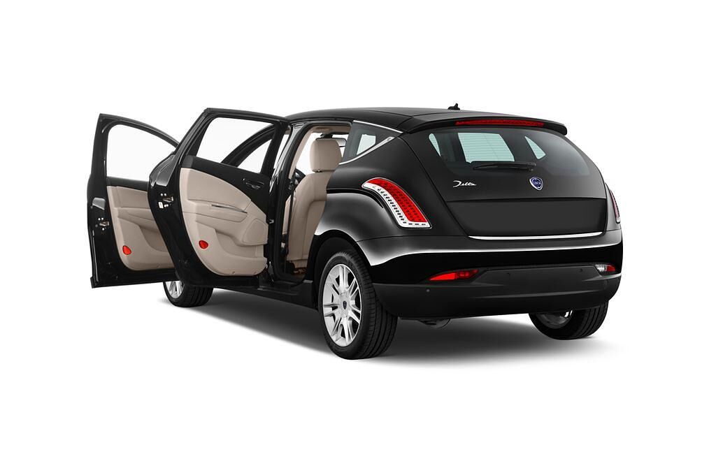 Lancia Delta (Baujahr 2013) Platinum 5 Türen Tür geöffnet