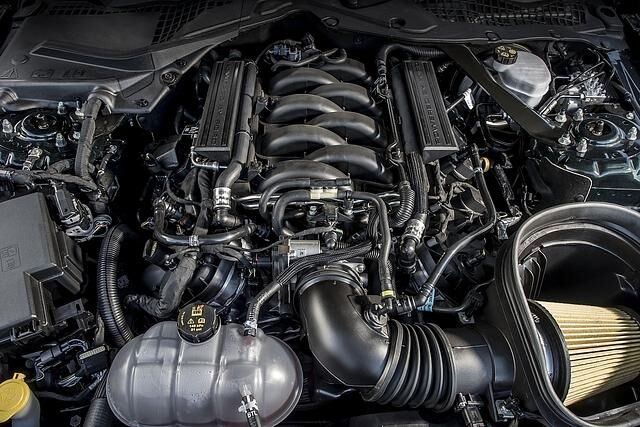 Der herrlich klingende Achtzylinder hat 338 kW / 460 PS