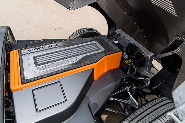 Jaguar E-Type Zero - Technik von Jaguar i-Pace und Range Rover PHEV