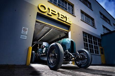 Grünes Monster von Opel startet beim Röm Motorfestival - Sandkastenrennen