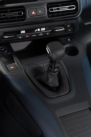 Peugeot Rifter Puretech 110 - nur mit Handschaltung lieferbar