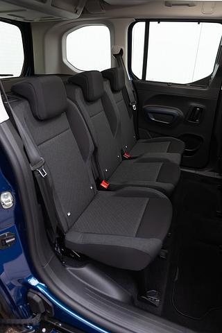 Peugeot Rifter Puretech 110 - drei Einzelsitze im Fond