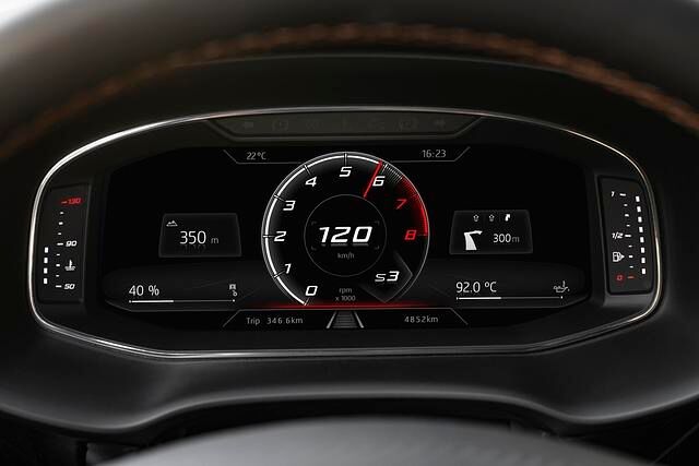 Auch ein "Virtual Cockpit" gibt es im Ateca