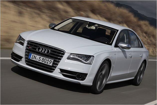 Audi schickt mit dem neuen S8 die mittlerweile dritte Generation der A8-Sportversion auf die Straße