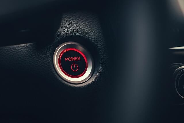 Der Honda CR-V Hybrid wird per Knopfdruck gestartet