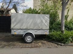 Ratgeber: Fahren mit dem Anhänger - Schlecht laden heißt schlingern