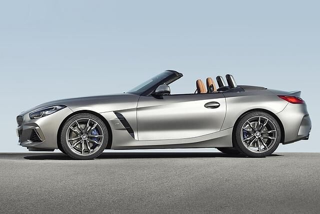 Das Verdeck verschwindet vollständig im Heck des BMW Z4 M40i