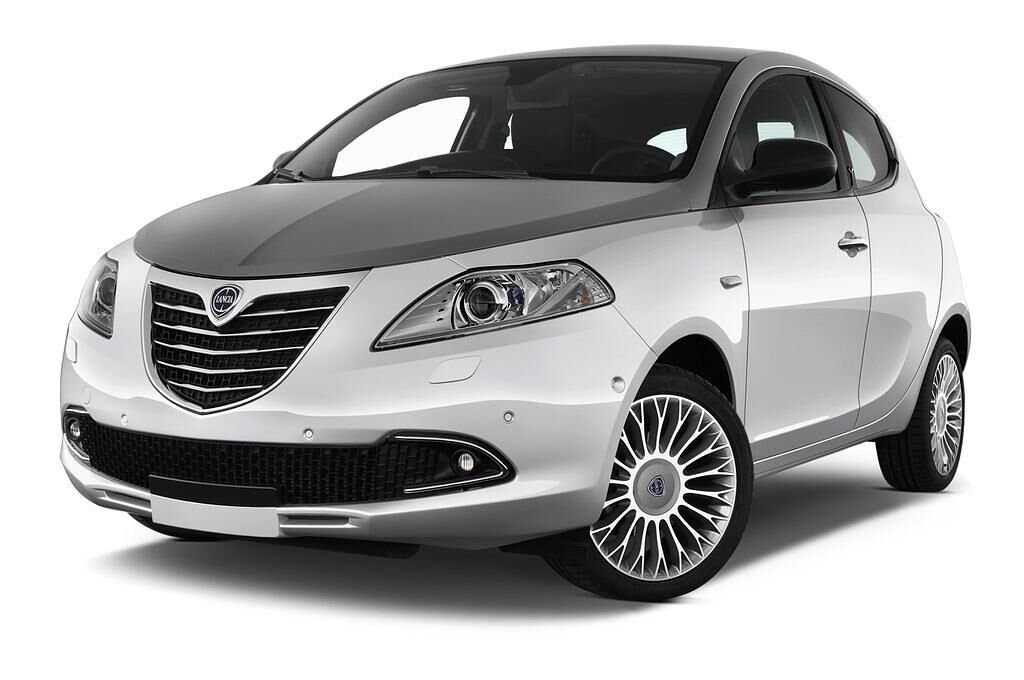 Lancia Ypsilon (Baujahr 2011) Silver 5 Türen seitlich vorne mit Felge