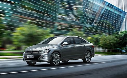 VW Virtus 200 TSI - Platz da
