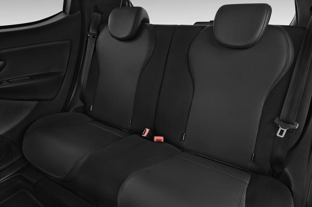 Lancia Ypsilon (Baujahr 2011) Silver 5 Türen Rücksitze