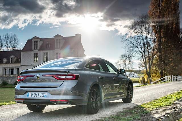 Beide Varianten (hier die S-Edition) sind aufwendig ausgestattet und mit 165 kW/225 PS auch ordentlich motorisiert
