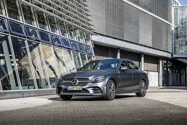 Der Mercedes C 300 de wie rund 1,85 Tonnen