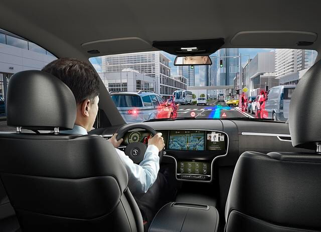 New Mobility: Fahrerinformation im Auto  - Das Cockpit von gestern, heute und morgen