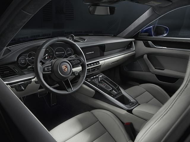 Die Höchstgeschwindigkeit des Porsche 911 Carrera S beträgt 308 km/h