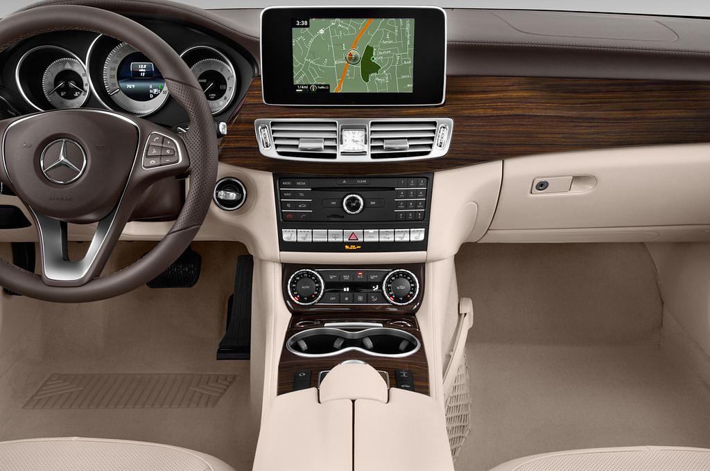 Mercedes CLS (Baujahr 2015) Cls 400 4 Türen Mittelkonsole