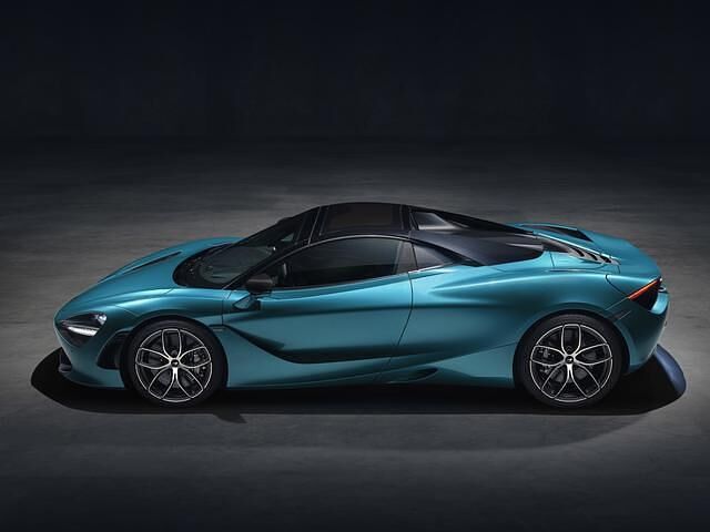 Geschlossen kann der 720S Spider bis 341 km/h schnell fahren