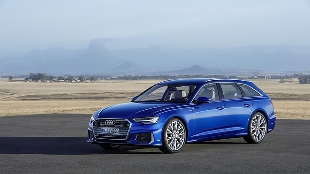 Alle Antriebsstränge sind mit einem Mildhybrid per Riemen-Starter-Generator und zusätzlicher Lithium-Ionen-Batterie elektrifiziert