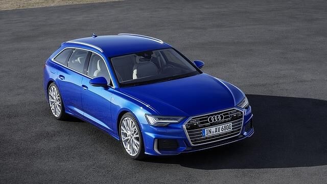 Die Mildhybridisierung soll 0,3 l/100 km bei den Vierzylindern beziehungsweise 0,7 l/100 km bei den Sechszylinder-Aggregaten im realen Fahrbetrieb sparen