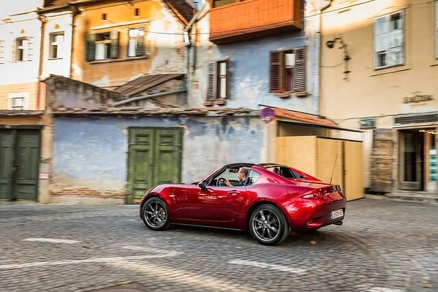 Ebenfalls überarbeitet wurde die RT-Version mit klappbarem Hardtop