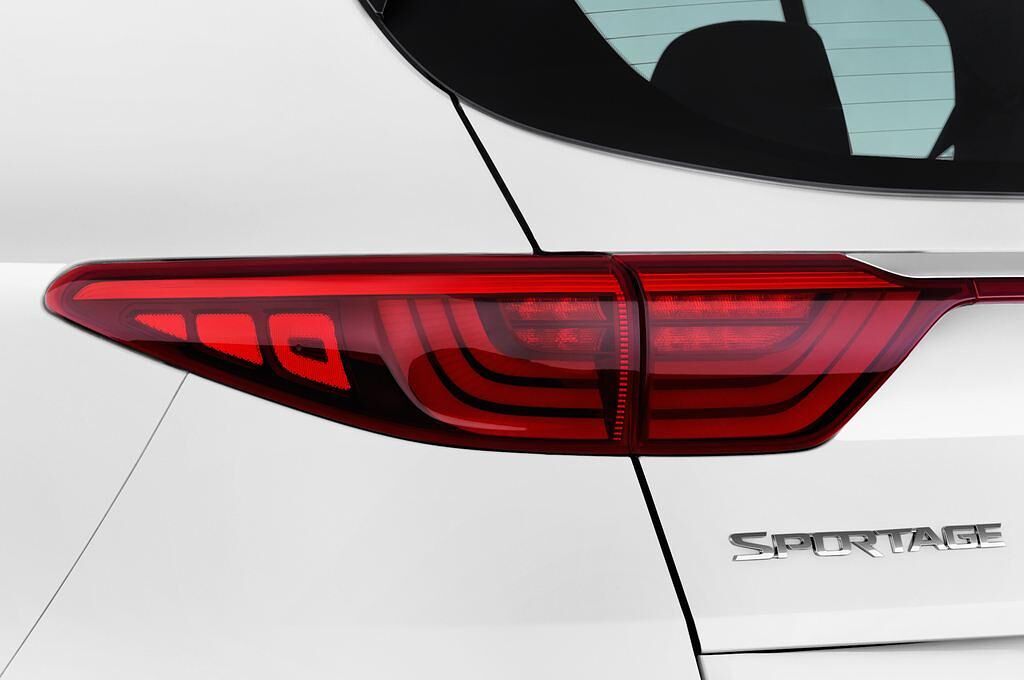 Kia Sportage (Baujahr 2016) Platinum Edition 5 Türen Rücklicht