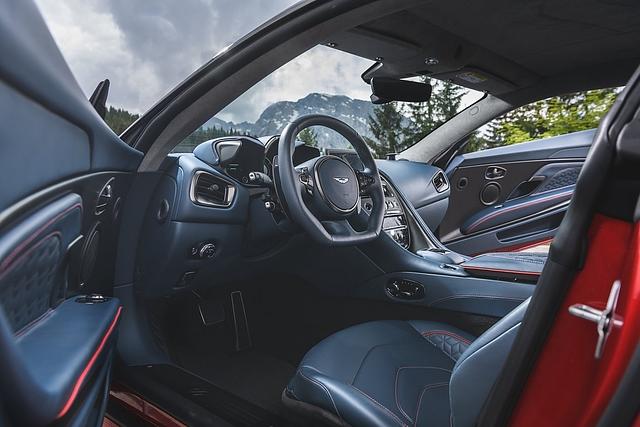 Aston Martin DBS Superleggera