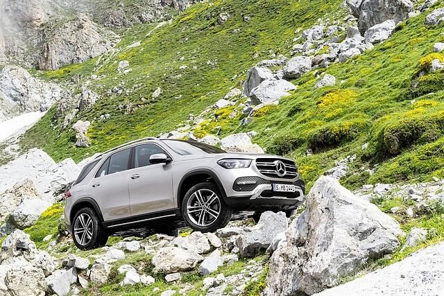 Mercedes GLE 2019 - über Stock und Stein Dank Luftfederung und Untersetzung