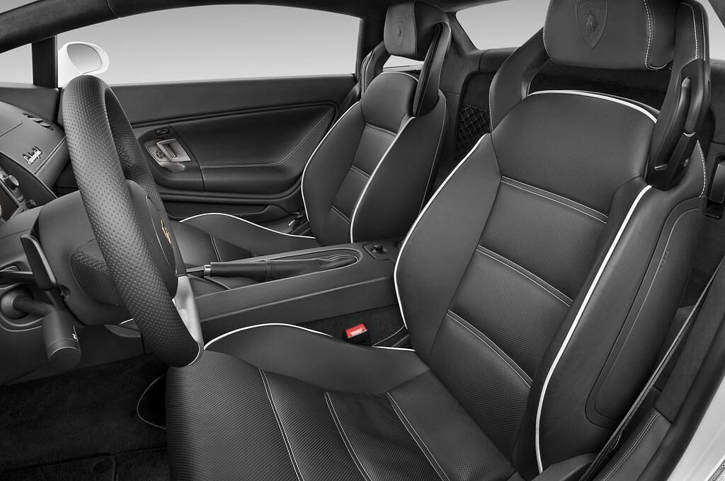 Lamborghini Gallardo (Baujahr 2011) LP560 2 Türen Vordersitze