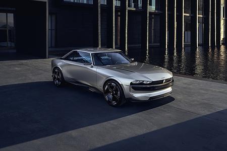 Peugeot e-Legend Concept - Blick zurück - nach vorn