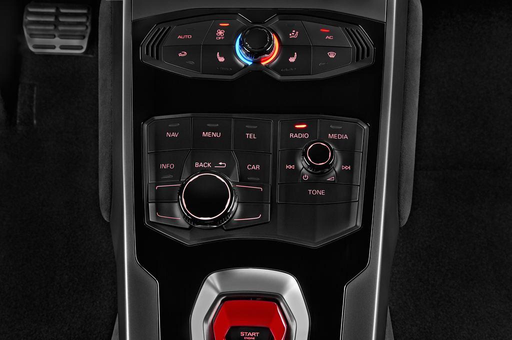 Lamborghini Huracan (Baujahr 2015) LP610-4 2 Türen Radio und Infotainmentsystem