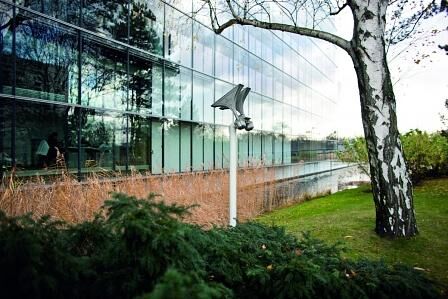 Gläserne Manufaktur in Dresden: Vogel-Abschreckungs-System