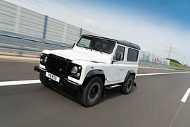 Land Rover Defender Works V8 - Mit Spenderherz vom Rentner zum Raser