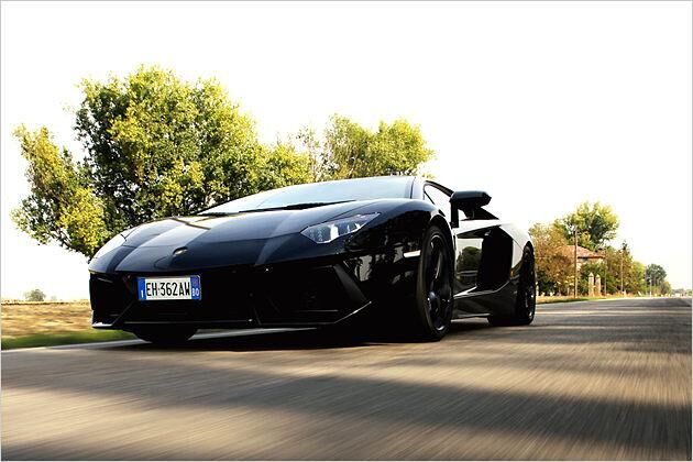 Ab zirka 313.000 Euro zu haben: Der neue Lamborghini Aventador LP700-4