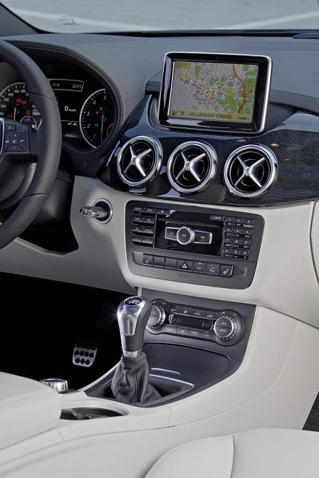 Mercedes B 180