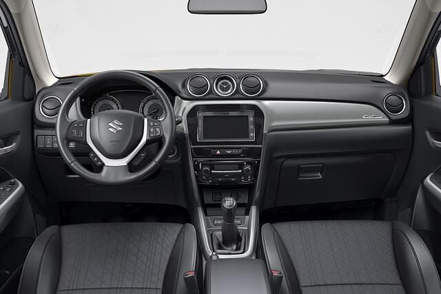Das Cockpit ist funktional eingerichtet